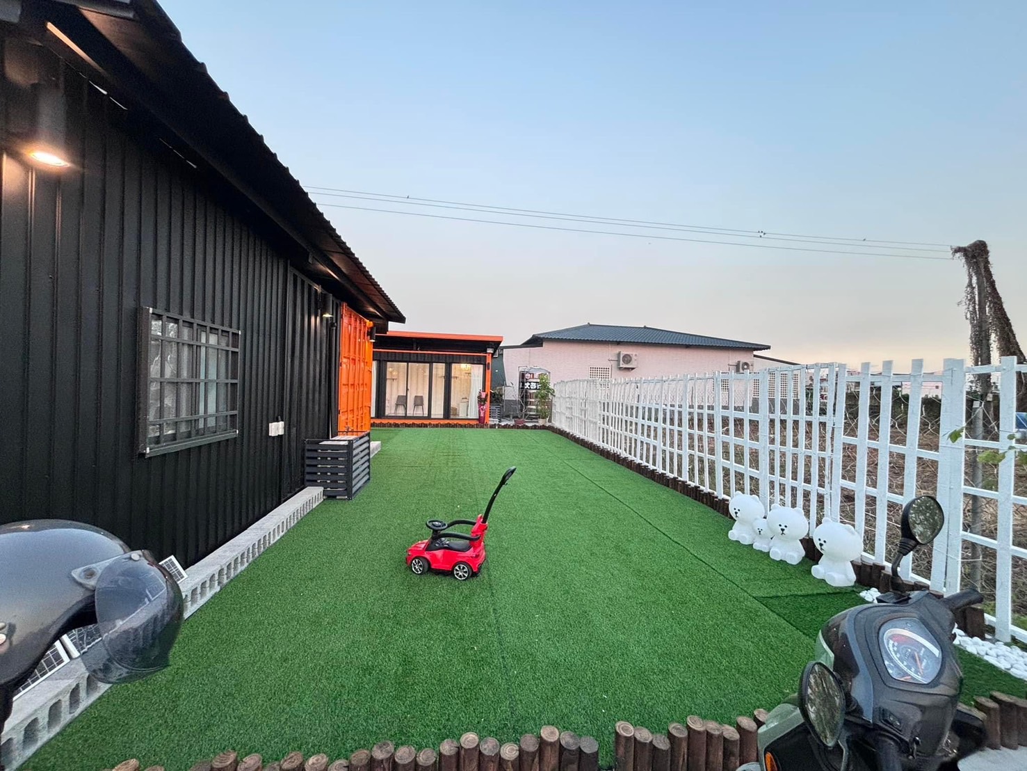 戶外遊戲區白天